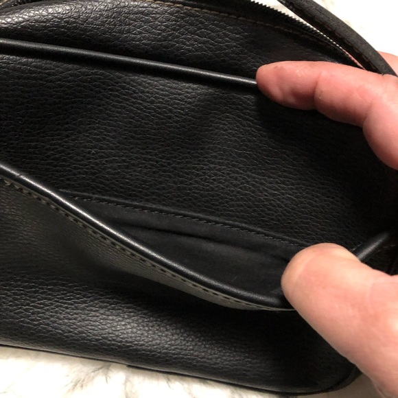 Esprit Black Leather Handbag - Picture 6 of 7